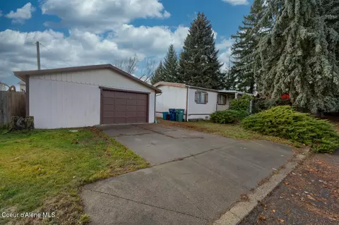 2803 N Carriage Ct, Coeur D'alene, ID 83815