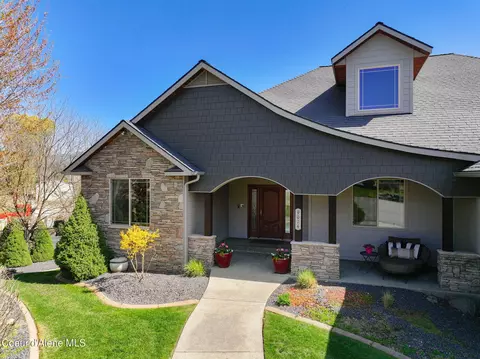 9024 N Baldwin Ct, Hayden, ID 83835 photo 2