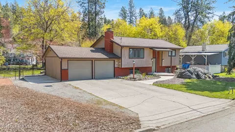 1136 N Crestline Dr, Coeur D'alene, ID 83814