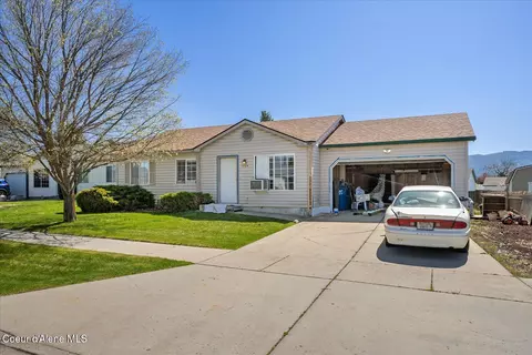 1004 E Shasta Ave, Post Falls, ID 83854 photo 2