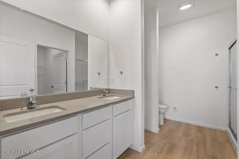 Bath - 5224 E Aquila Ave, Post Falls, ID 83854 photo 1 of 2