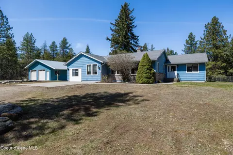 14435 W Coeur D Alene Dr, Spirit Lake, ID 83869