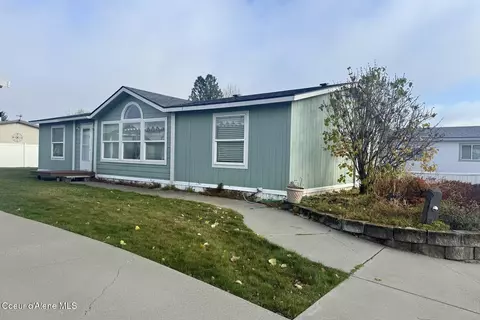 721 W Minnesota Ave, Hayden, ID 83835