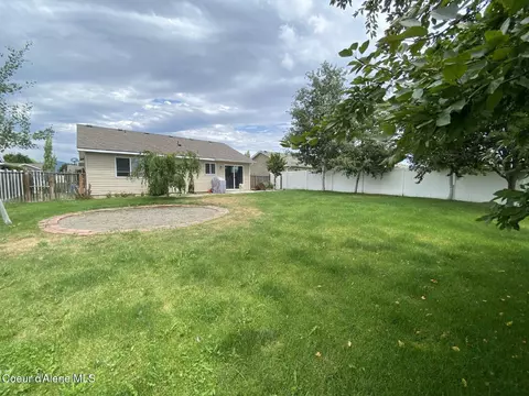 Exterior - 2124 E Knapp Dr, Post Falls, ID 83854 photo 4 of 4