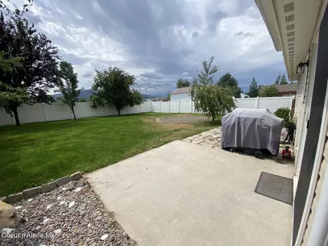 Exterior - 2124 E Knapp Dr, Post Falls, ID 83854 photo 3 of 4
