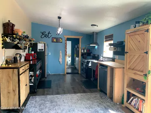 Kitchen - 7475 E Garnet Dr, Saint Maries, ID 83861 photo 1 of 2