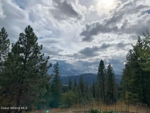 Exterior - 7475 E Garnet Dr, Saint Maries, ID 83861 photo 5 of 9
