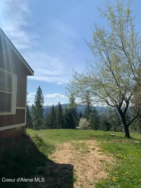Exterior - 7475 E Garnet Dr, Saint Maries, ID 83861 photo 3 of 9