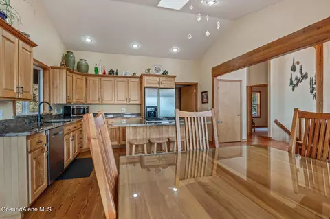 Dining - 118 Alpine Ln, Hope, ID 83836 photo 2 of 2