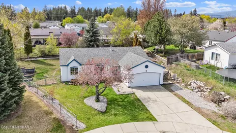 2007 N Mackenzie Dr, Post Falls, ID 83854