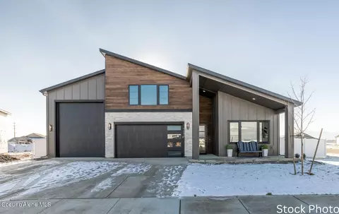6538 W Plant Ln, Rathdrum, ID 83858