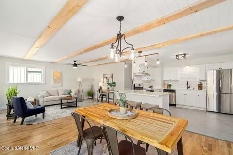 Dining - 1325 Cedar St, Sandpoint, ID 83864 photo 1 of 3