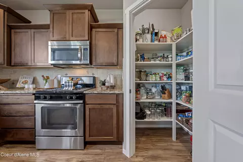 Kitchen - 9362 N Prince William Loop, Hayden, ID 83835 photo 2 of 3