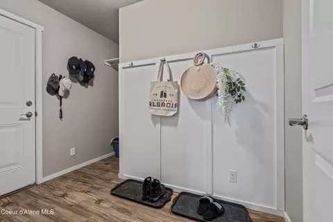Entry Way - 9362 N Prince William Loop, Hayden, ID 83835 photo 6 of 6