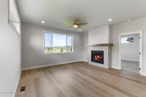 Living - 3397 N Blaze Loop, Post Falls, ID 83854 photo 4 of 5