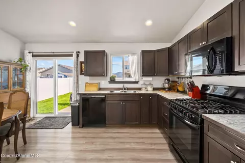 Kitchen - 8785 N Argyle St, Post Falls, ID 83854 photo 2 of 3
