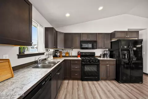 Kitchen - 8785 N Argyle St, Post Falls, ID 83854 photo 3 of 3