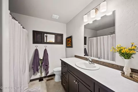 Bath - 8785 N Argyle St, Post Falls, ID 83854 photo 2 of 2