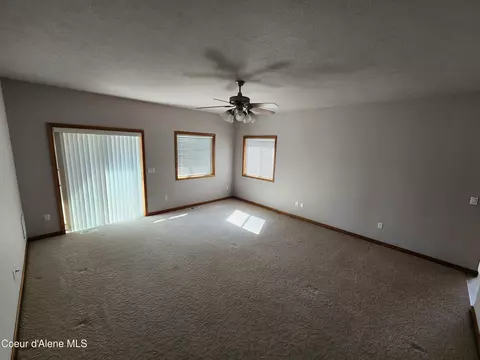 Living - 604 E Kokanee Dr, Post Falls, ID 83854 photo 2 of 2