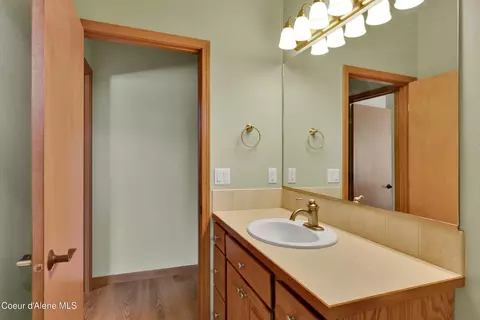 Bath - 604 E Kokanee Dr, Post Falls, ID 83854 photo 5 of 6
