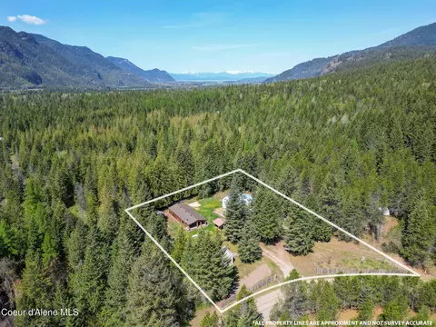 657 Bear Claw Rd, Clark Fork, ID 83811