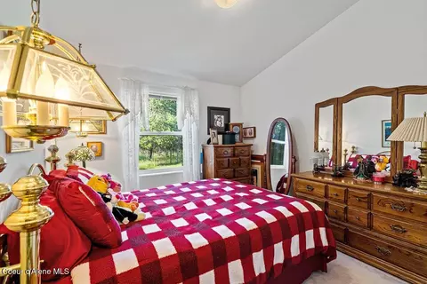 Bedroom - 6867 E Trinity Ln, Athol, ID 83801 photo 2 of 3
