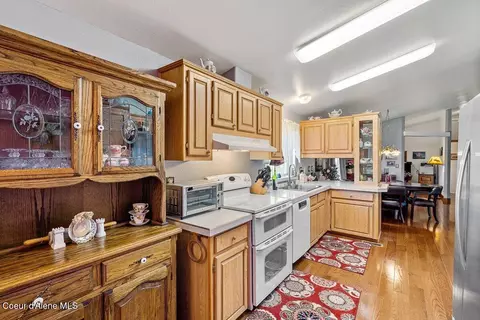 Kitchen - 6867 E Trinity Ln, Athol, ID 83801 photo 1 of 1