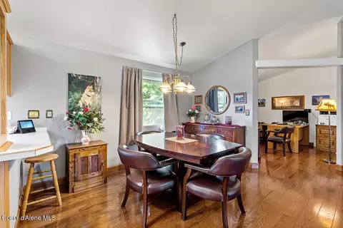 Dining - 6867 E Trinity Ln, Athol, ID 83801 photo 1 of 2
