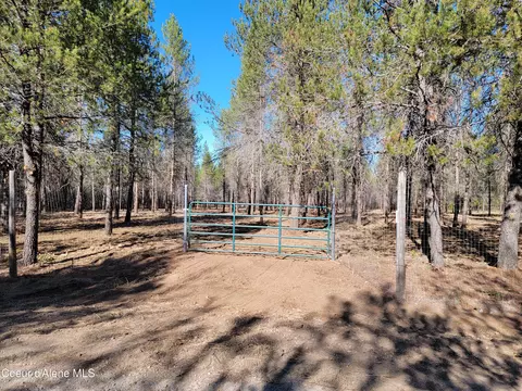 Nna E Trinity Lane, Athol, ID 83801