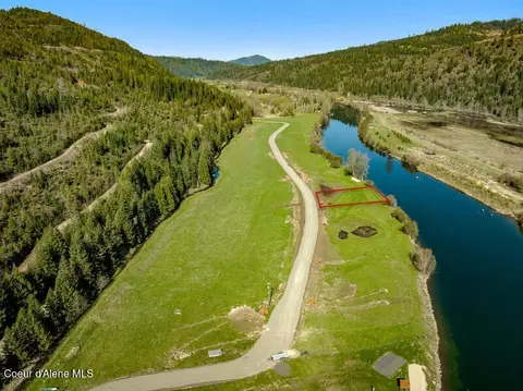 18 Horn Hooked Ln, Saint Maries, ID 83861
