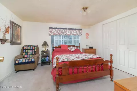Bedroom - 108 Sandy Ridge Rd, Naples, ID 83847 photo 1 of 6