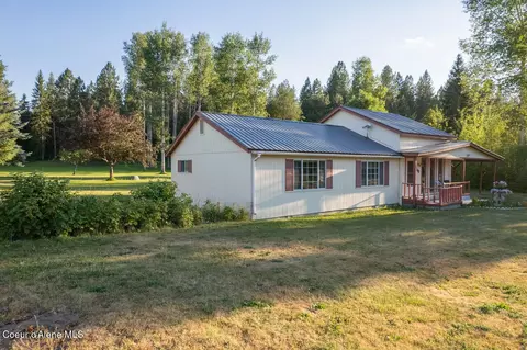 Exterior - 108 Sandy Ridge Rd, Naples, ID 83847 photo 5 of 12