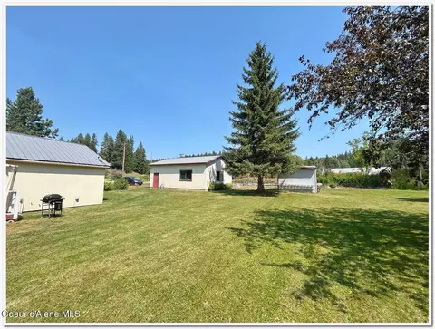 Exterior - 108 Sandy Ridge Rd, Naples, ID 83847 photo 11 of 12