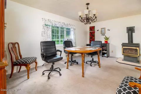 Dining - 108 Sandy Ridge Rd, Naples, ID 83847 photo 3 of 3