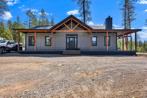 629 Bandy Rd, Priest River, ID 83856