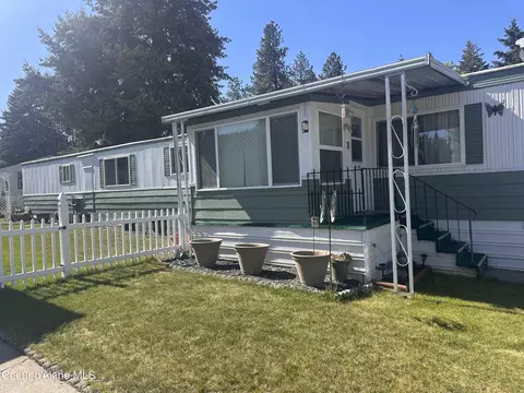 8517 N Sunny Ln, Hayden, ID 83835