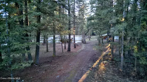 1625 Crossport Rd, Bonners Ferry, ID 83805