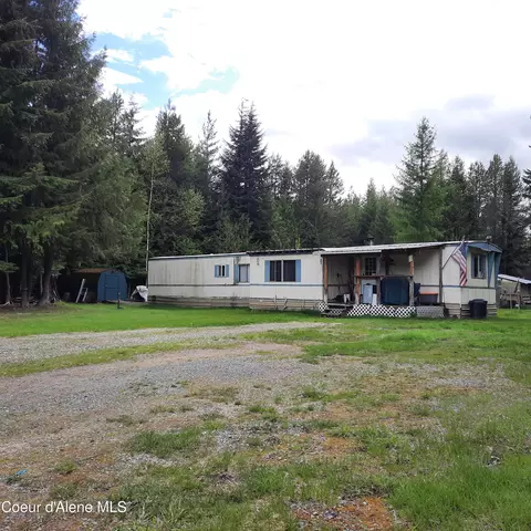 282 Muddy Run Rd, Naples, ID 83847