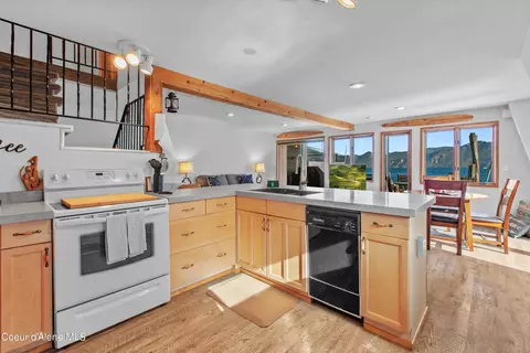 Kitchen - 17008 E Jds E Dock, Bayview, ID 83803 photo 1 of 2
