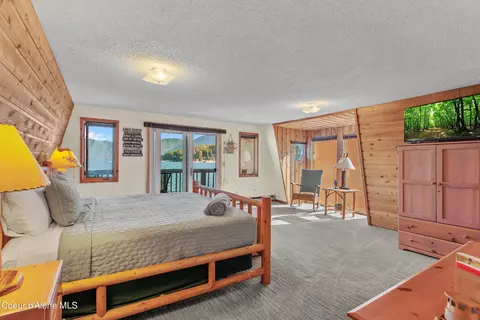 Bedroom - 17008 E Jds E Dock, Bayview, ID 83803 photo 1 of 3