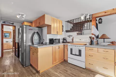 Kitchen - 17008 E Jds E Dock, Bayview, ID 83803 photo 2 of 2
