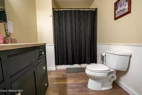 Bath - 346 Brookfield Rd, Sandpoint, ID 83864 photo 2 of 2