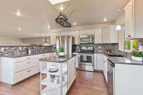 Kitchen - 4848 E Inverness Dr, Post Falls, ID 83854 photo 2 of 5