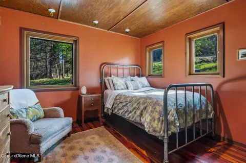 Bedroom - 395 Kiebert, Hope, ID 83836 photo 1 of 4