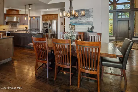 Dining - 2576 E Parker Ave, Harrison, ID 83833 photo 1 of 1