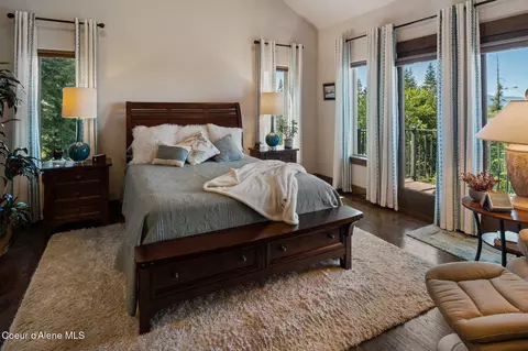 Bedroom - 2576 E Parker Ave, Harrison, ID 83833 photo 1 of 8