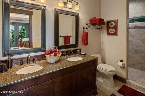 Bath - 2576 E Parker Ave, Harrison, ID 83833 photo 5 of 5
