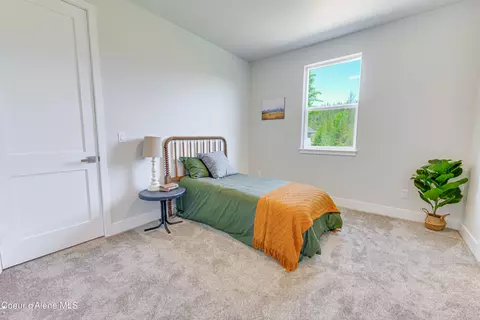 Bedroom - 204 Silver Saddle Ct, Pinehurst, ID 83850 photo 2 of 3
