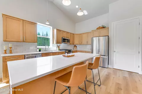 Kitchen - 204 Silver Saddle Ct, Pinehurst, ID 83850 photo 1 of 3