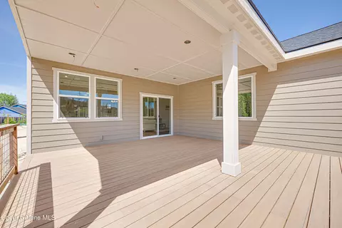 Exterior - 204 Silver Saddle Ct, Pinehurst, ID 83850 photo 4 of 6